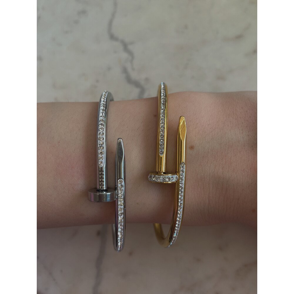 Zirkon Taşlı Çivi Çelik Kelepçe